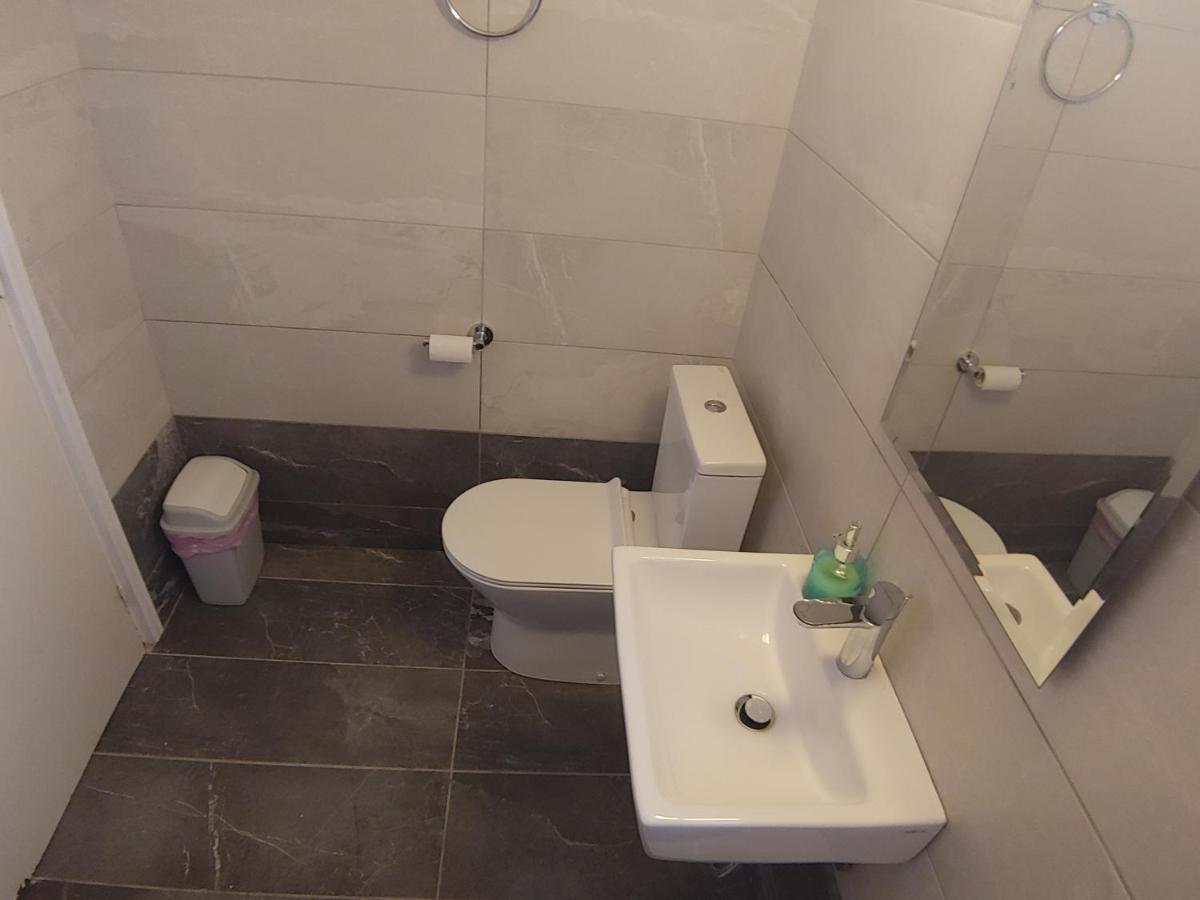 Luxury Apartment In Light House Beach Paphos Exterior foto