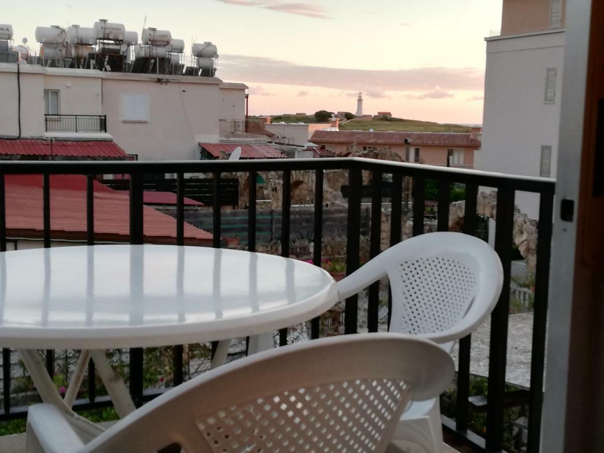 Luxury Apartment In Light House Beach Paphos Exterior foto